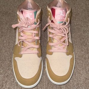 Slightly used Jordan 1